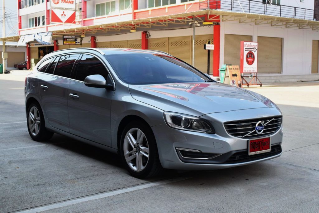 Volvo V60 มือสอง