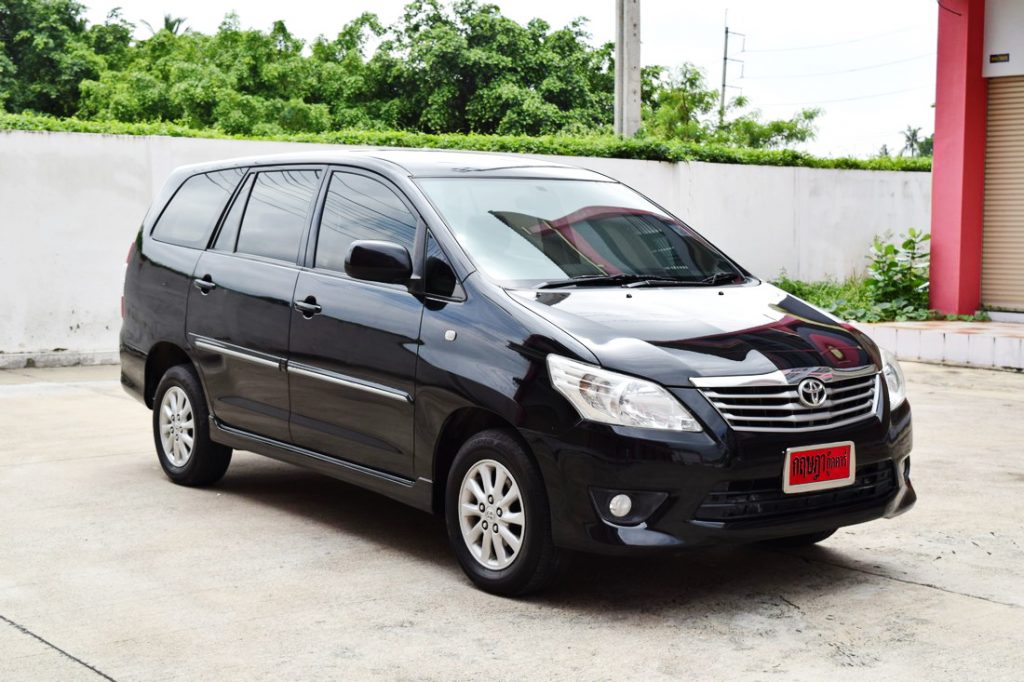 Toyota INNOVA มือสอง