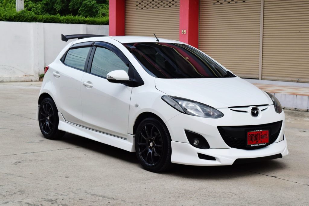 mazda 2 มือสอง