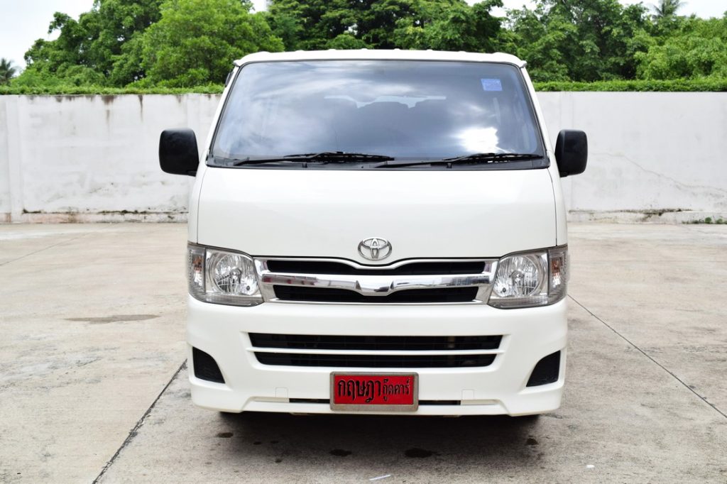 TOYOTA รถตู้เตี้ย