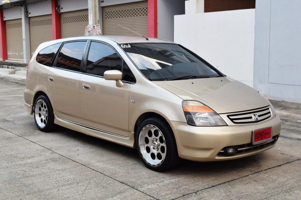 Honda Stream รถ7ที่นั่ง