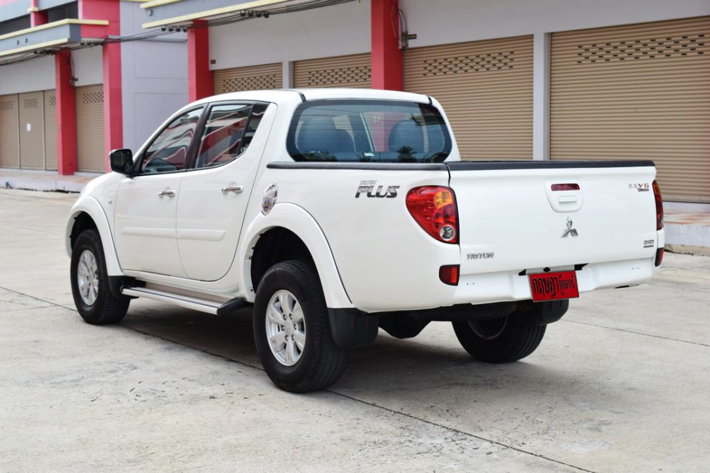 ภายนอก mitsubishi triton มือสอง