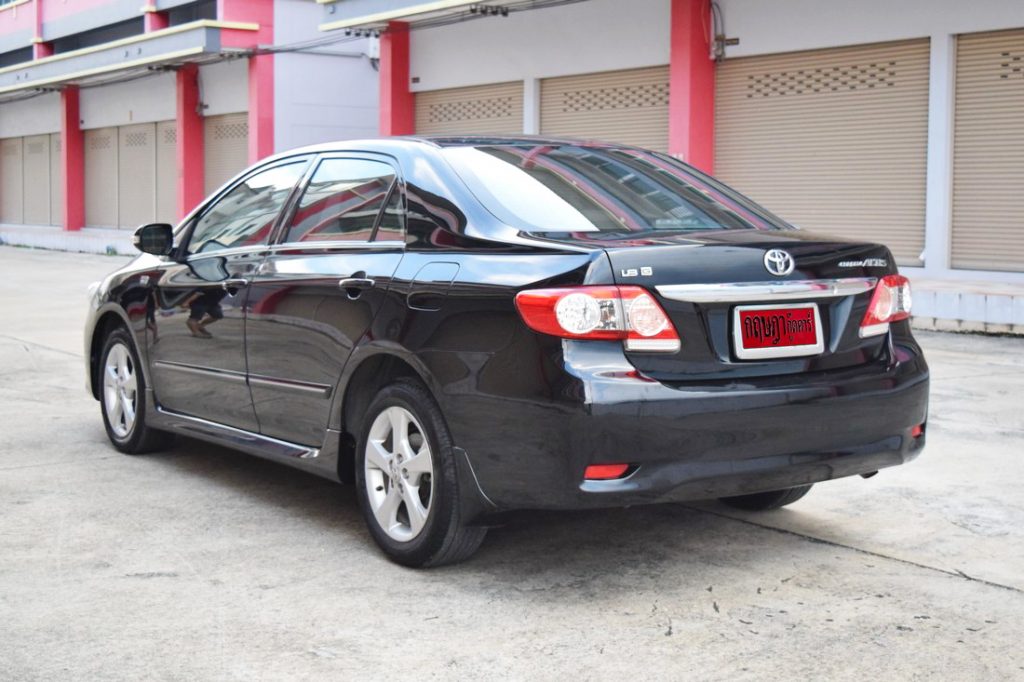 ภายนอก toyota altis มือสอง