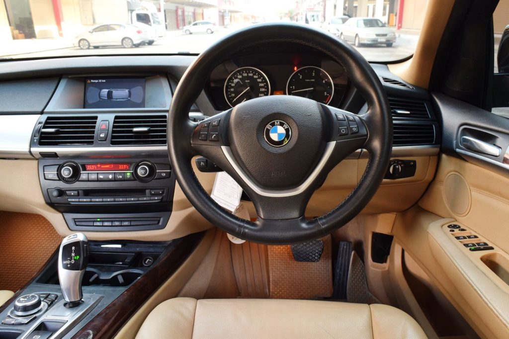 ภายใน bmw x5 มือสอง