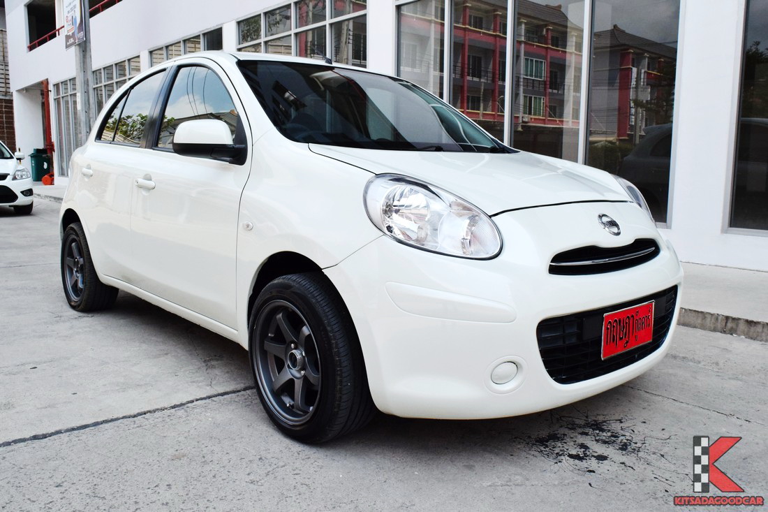 รถ Nissan March มือสอง