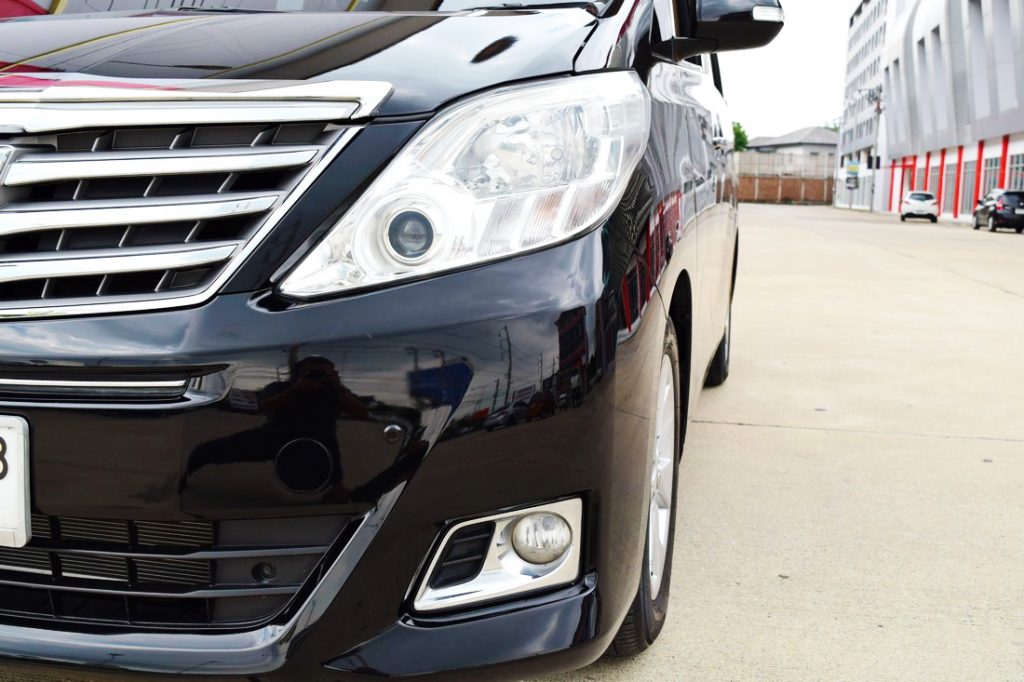 รถตู้ Toyota Alphard มือสอง