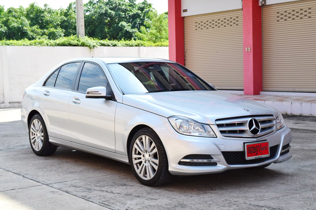 Benz C200 เรียบหรูใช้งานน้อย